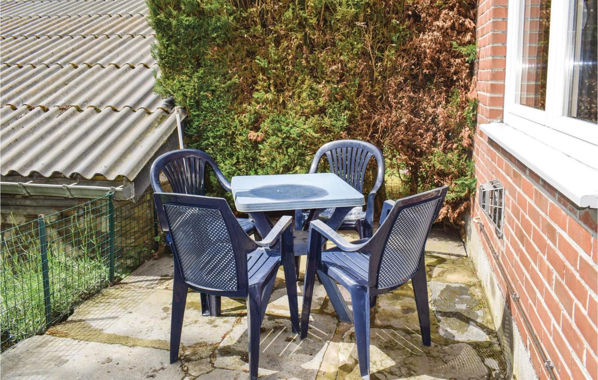 1 Bedroom Nice Home In Lierneux Luaran gambar