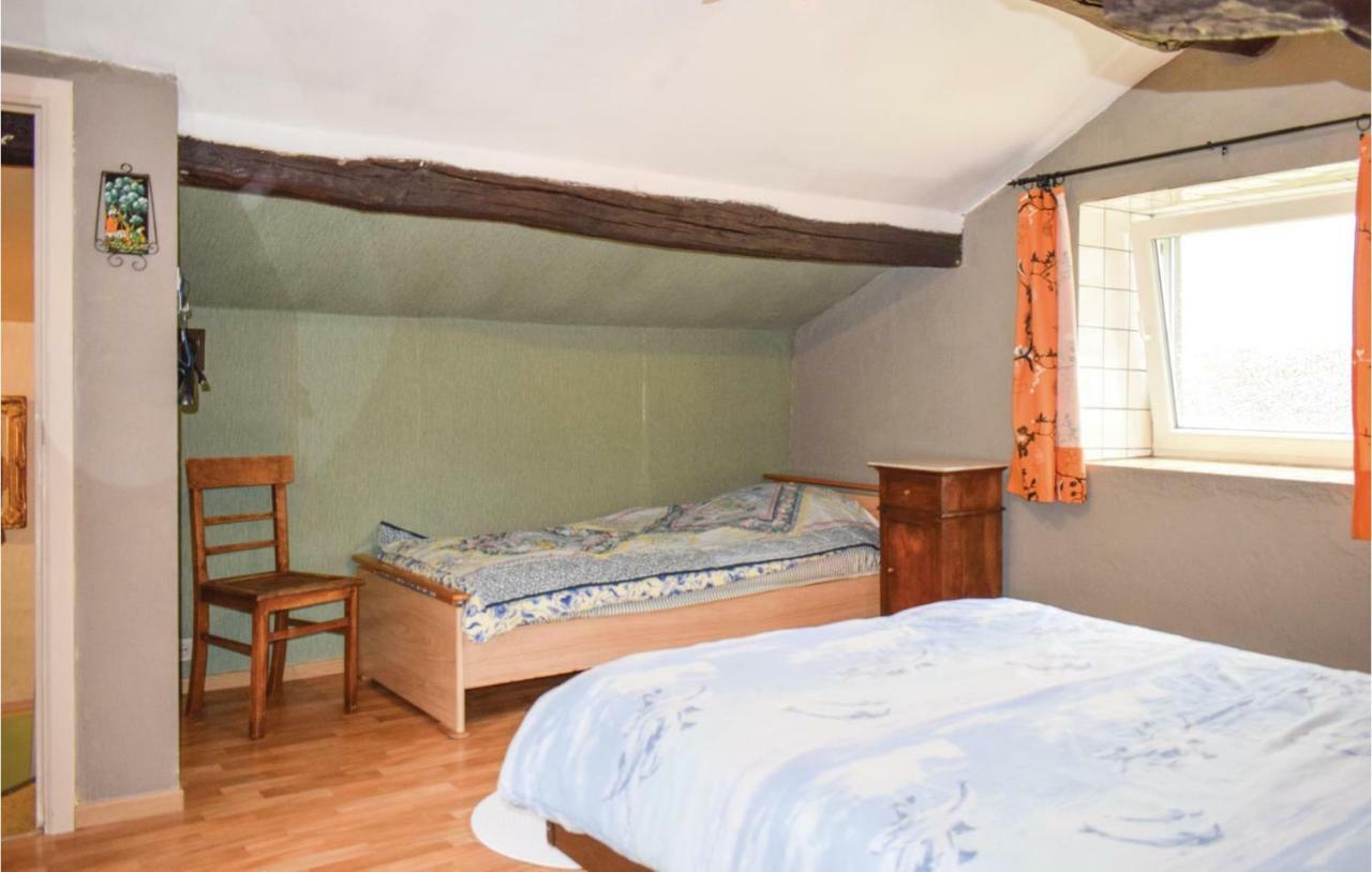 1 Bedroom Nice Home In Lierneux Luaran gambar